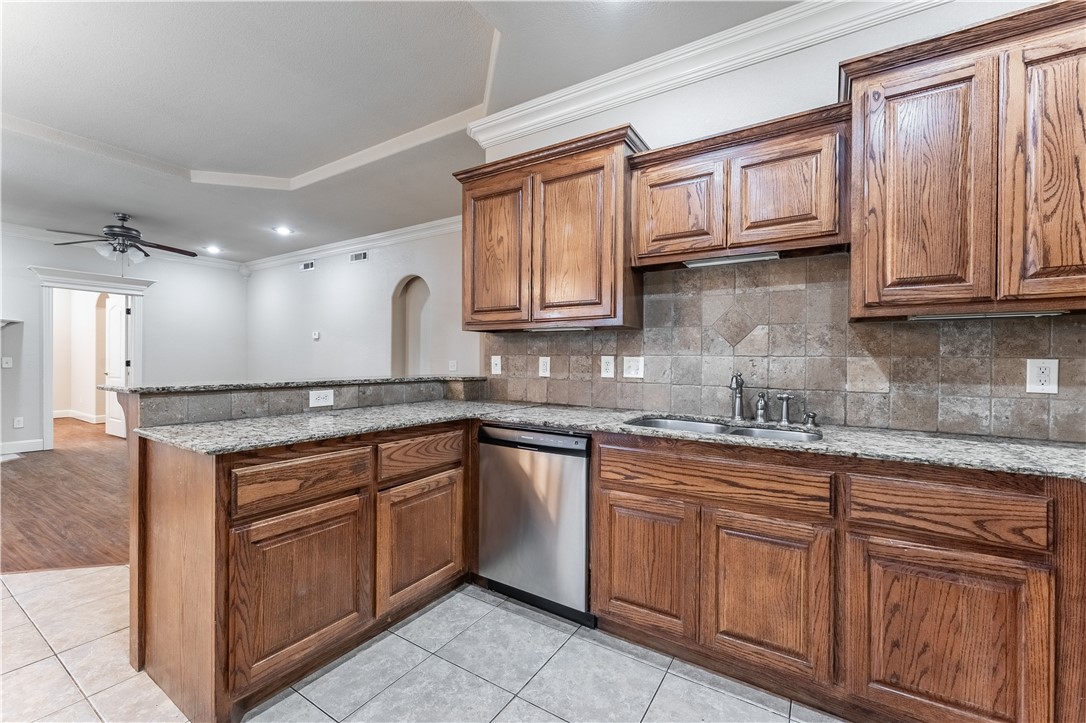 Oakwood Park Sub Bentonville - Residential Lease