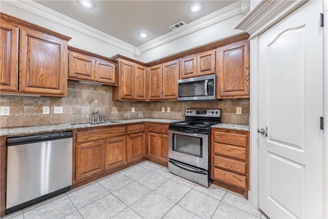 Oakwood Park Sub Bentonville - Residential Lease