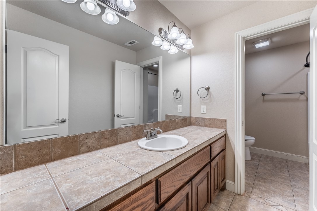 Oakwood Park Sub Bentonville - Residential Lease