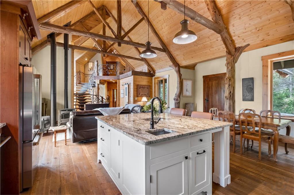 Oaks Landing On Table Rock Lake - Residential