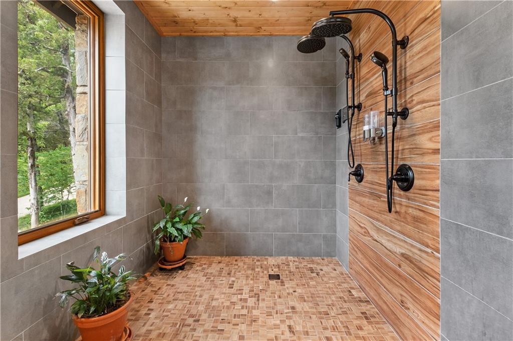 Oaks Landing On Table Rock Lake - Residential