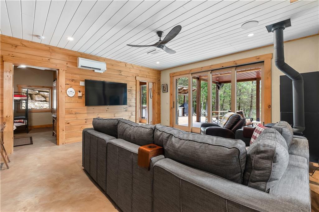 Oaks Landing On Table Rock Lake - Residential