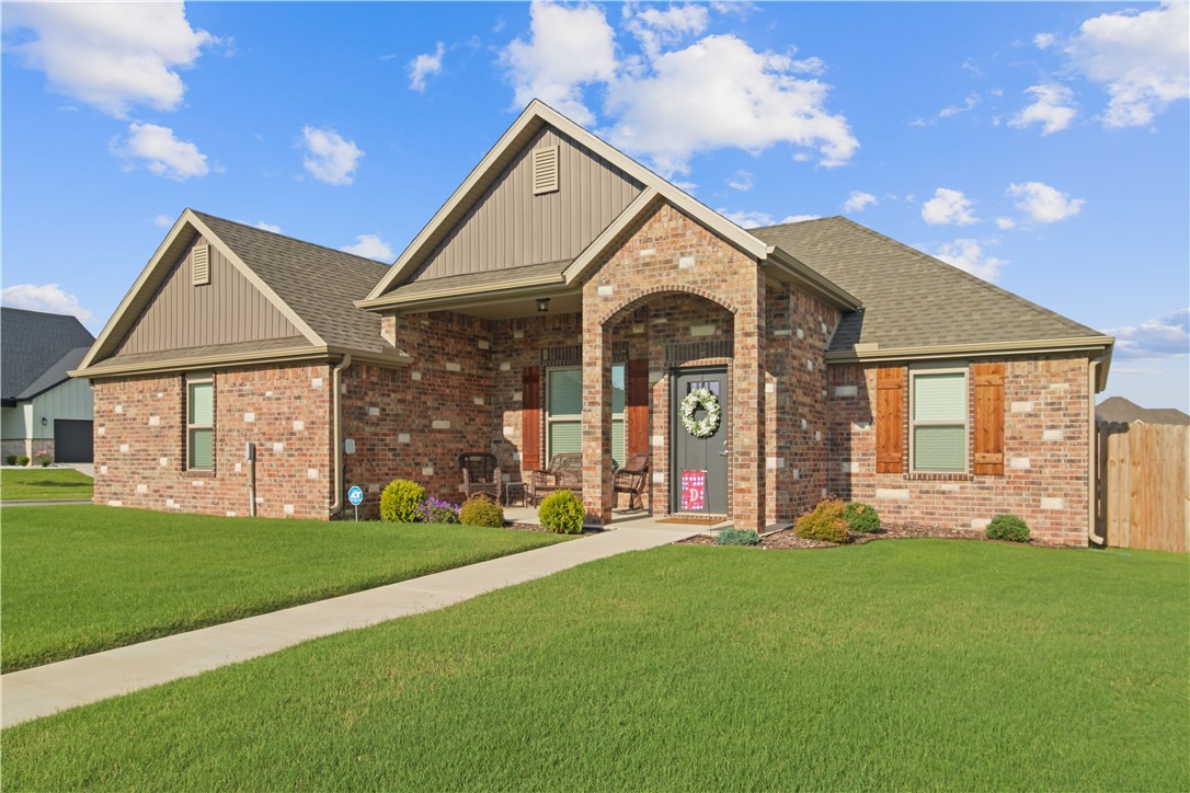 Ready for an Upgrade? This 3-bedroom 2-bathroom home from a high-end home builder is a slice of heaven. Throughout the home, you will find craftsman-built-in shelves, crown molding, upscale window and door trim, and ample cabinet space. This is a very well-built home with high-end finishes throughout. A large 3-car garage is uncommon in a 3-bedroom home. Other features include a Covered Patio, Doorless shower entry, Natural Gas Fireplace, Pantry, covered entry way with seating area, Corner Lot with side entry Garage. This home's lease includes fairway lawn service to tame weeds and support a healthy lawn.