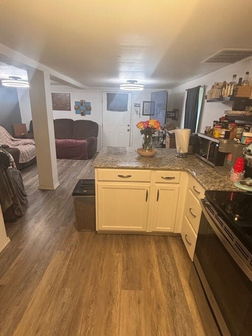 Welcome to this cozy 2-bedroom, 1-bath home nestled in a quiet neighborhood just minutes from local schools, parks, and shopping. Perfectly suited for investors or first-time buyers, this property offers:
Updated Features: Modern kitchen appliances, fresh paint, and durable flooring
Prime Location: Walking distance to local schools
Investor-Friendly: Strong rental potential in a high-demand area, low maintenance, and affordable taxes
Whether you're looking to expand your portfolio or settle into a starter home, this gem combines convenience, comfort, and value.