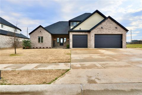 713 Saffron Avenue Tontitown AR 72762