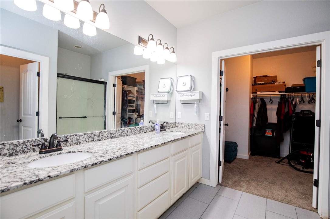 CHELSEA POINT II-ROGERS - Residential