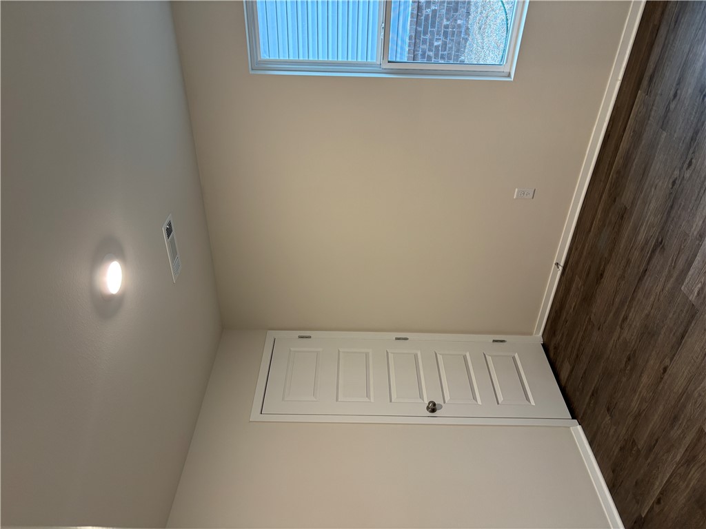 WOODWARD PARK - Residential Lease