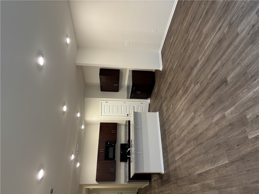 WOODWARD PARK - Residential Lease