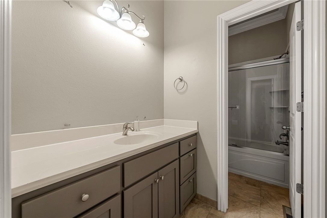 23-07-32 - Residential