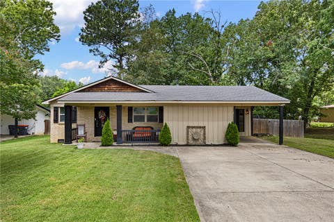 Photo of 309 N Vancouver Avenue, Russellville, AR 72801 (MLS # 1351526)