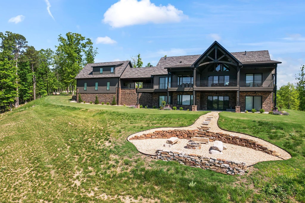 18700 Knabenschuh Drive