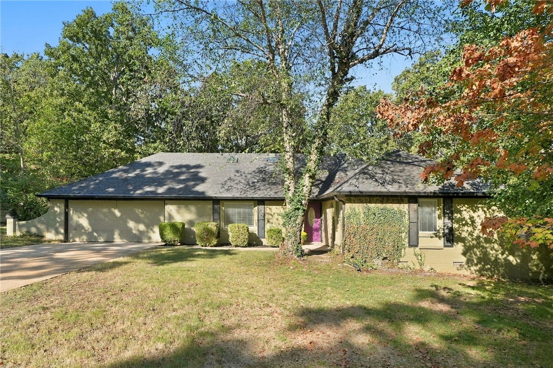 939 E Oaks Manor Drive