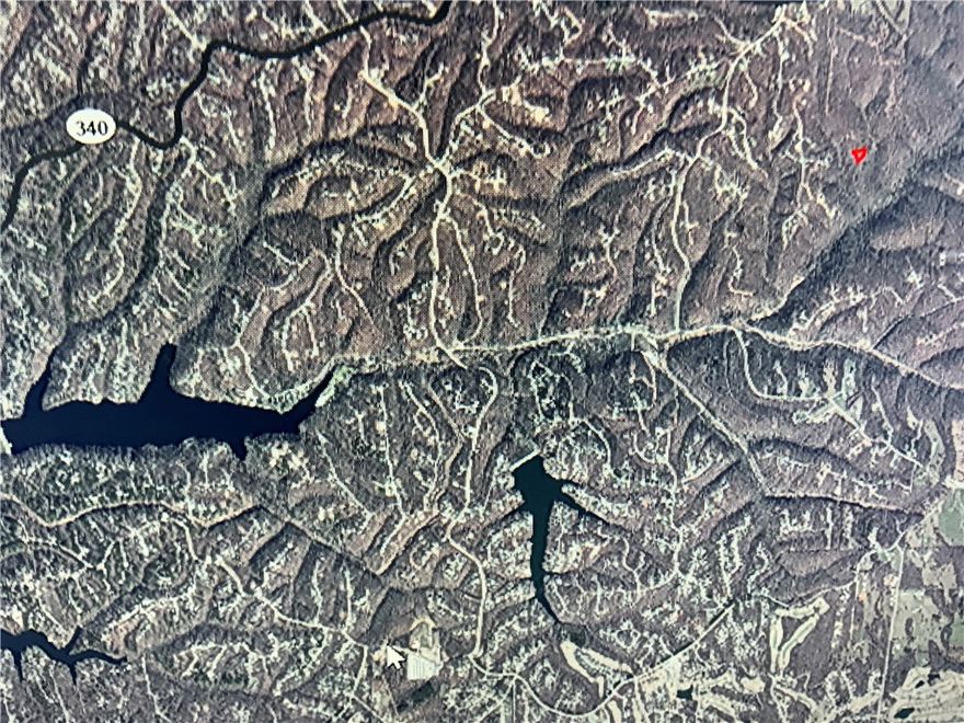 Excellent Lot in Bella Vista, Arkansas!  Priced to sell quickly.  Steps from Back 40 Loop!