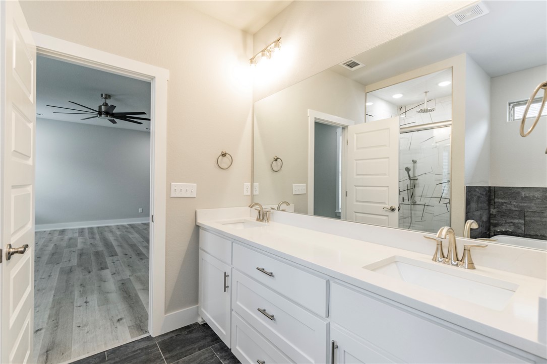 Oak Brook Sub Ph 1 Siloam Spgs - Residential