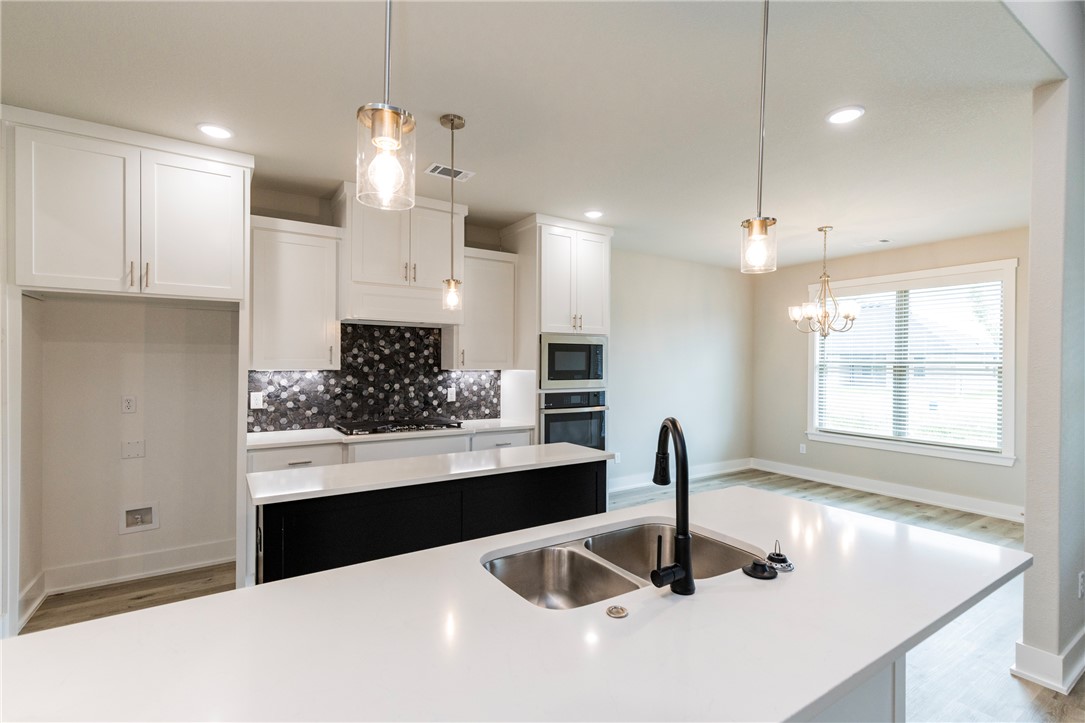 Oak Brook Sub Ph 1 Siloam Spgs - Residential