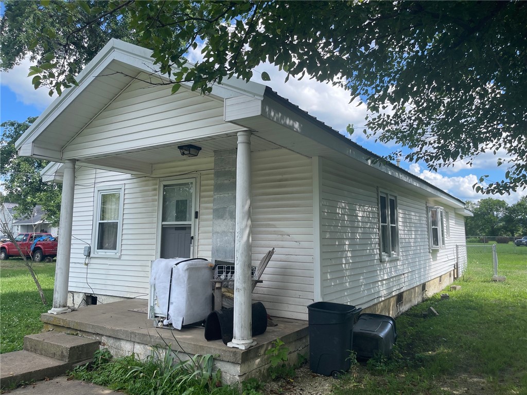 3BR, 1BA home with vinyl siding, metal roof, double pane vinyl windows, CHVAC, and a fenced back yard.