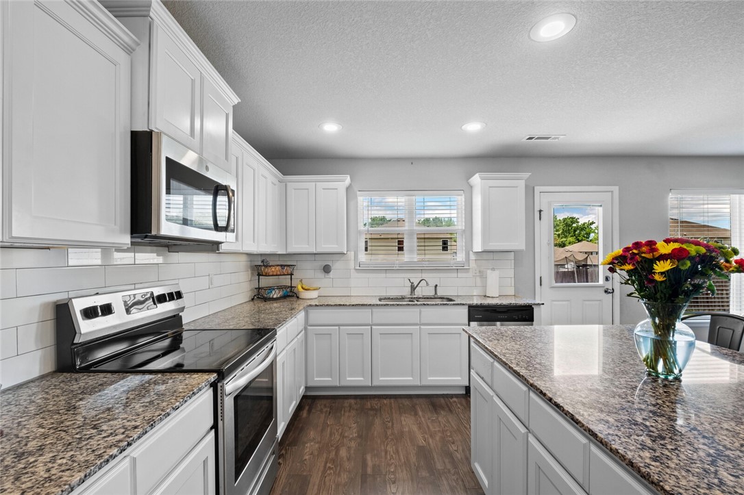 Kerelaw Castle Bentonville - Residential