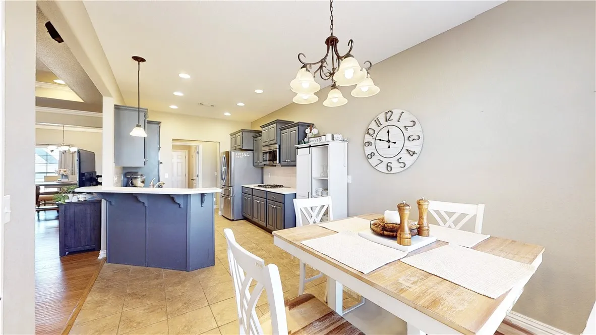 Rogers, Arkansas 72758, United States, 4 Bedrooms Bedrooms, ,2 BathroomsBathrooms,Residential,Pending,27536