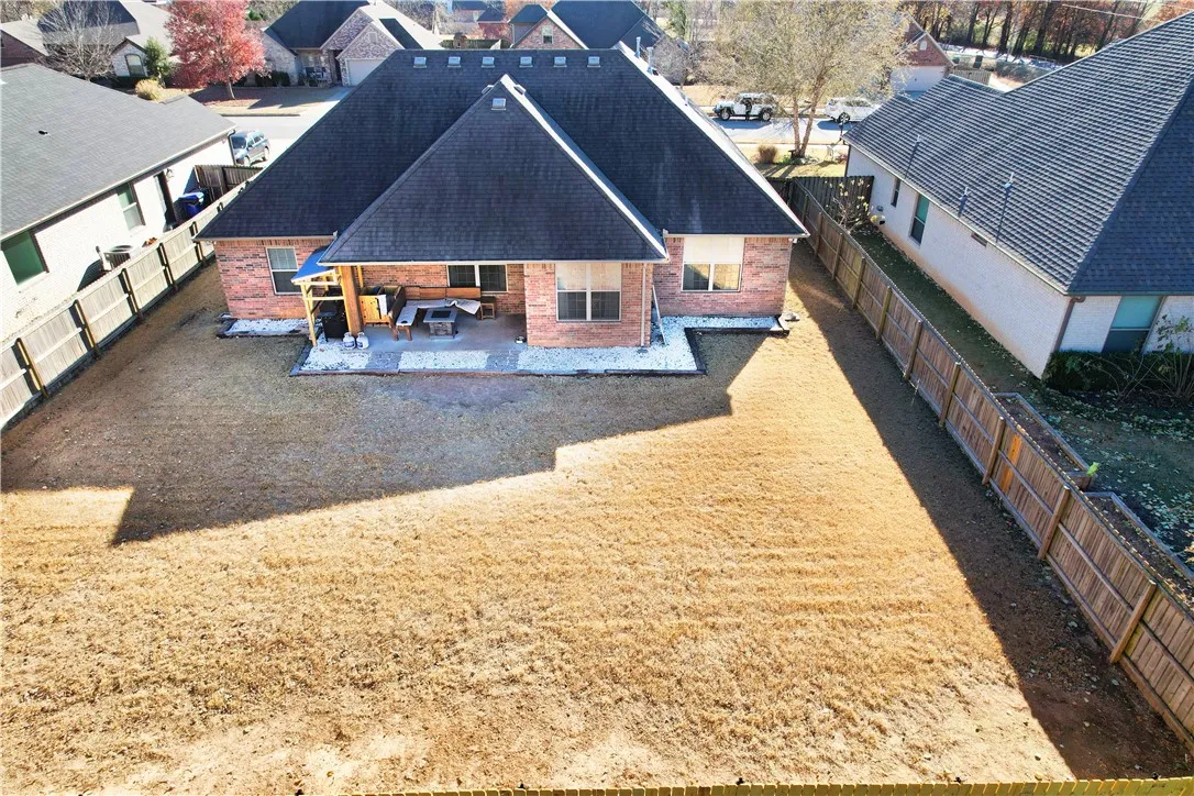 Rogers, Arkansas 72758, United States, 4 Bedrooms Bedrooms, ,2 BathroomsBathrooms,Residential,Pending,27536