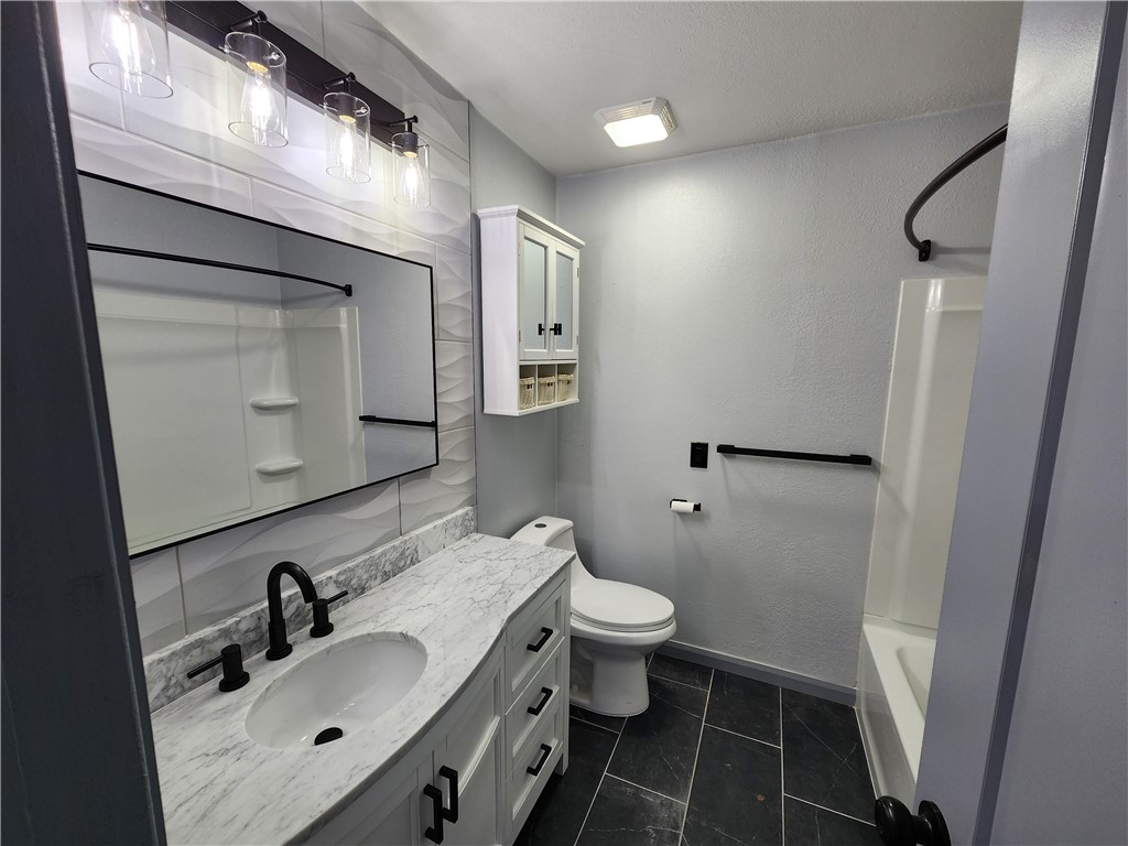 Holly Gardens Bentonville - Residential Lease