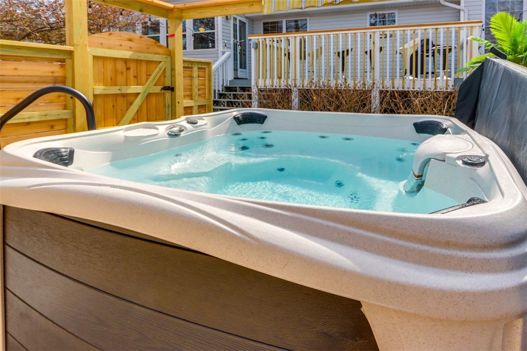 Unit 8 Holiday Island - Residential