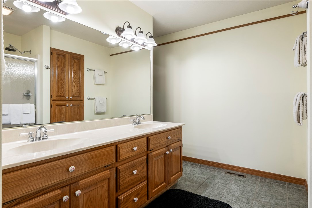 Unit 8 Holiday Island - Residential