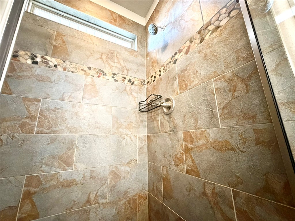 Clower Sub Rogers - Residential Lease