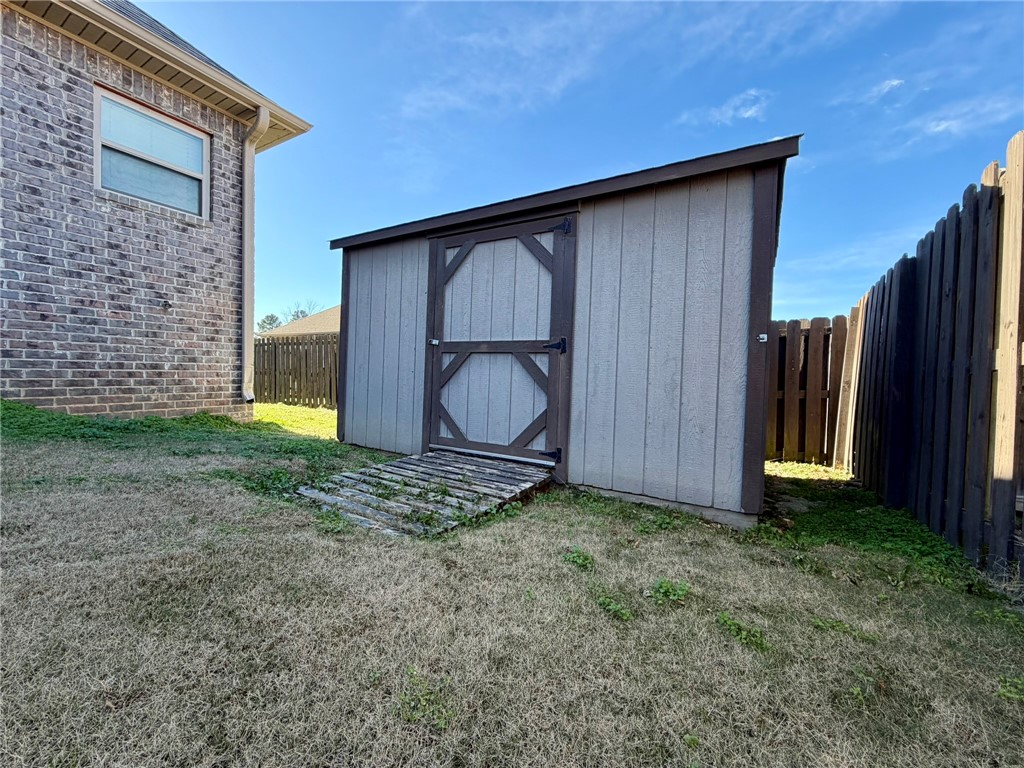 Clower Sub Rogers - Residential Lease