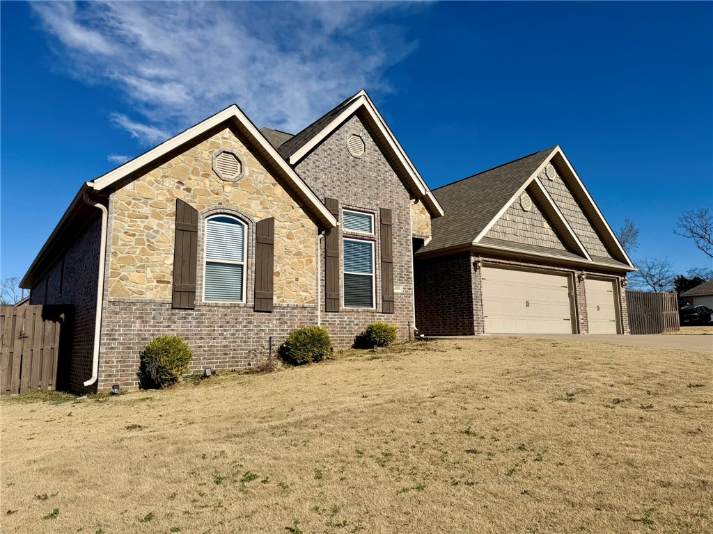 Clower Sub Rogers - Residential Lease