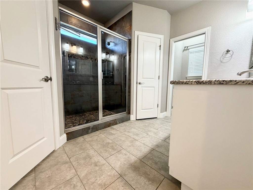 Clower Sub Rogers - Residential Lease