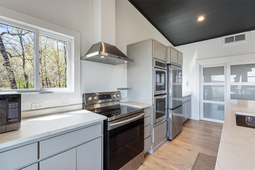 Point Mirage - Residential