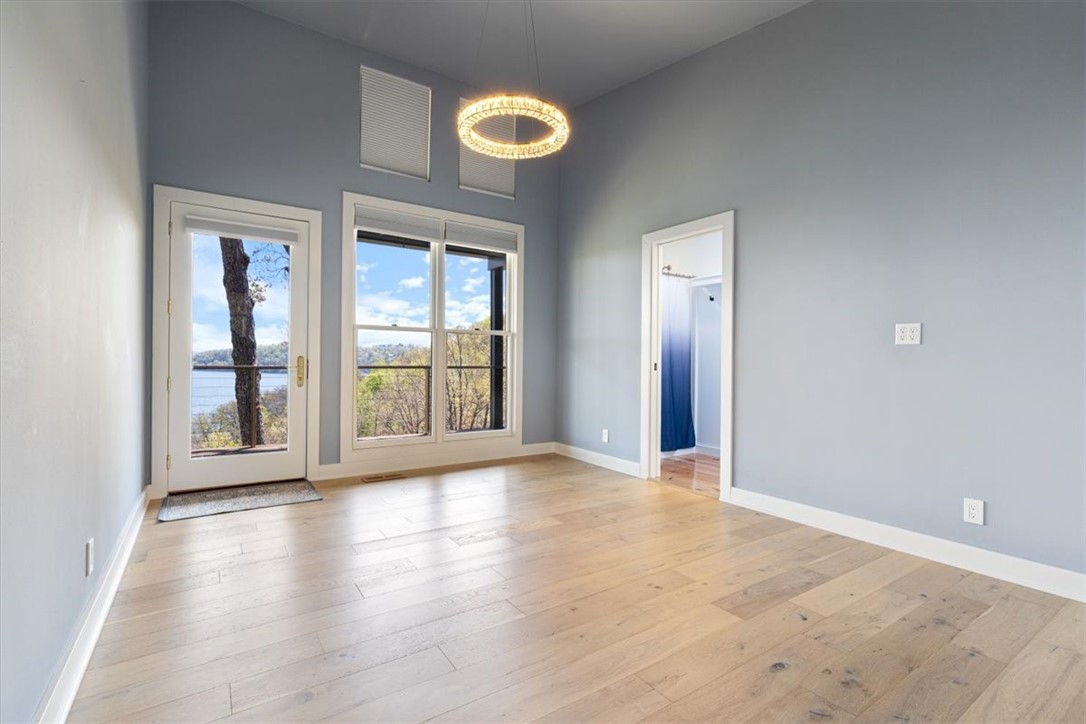 Point Mirage - Residential