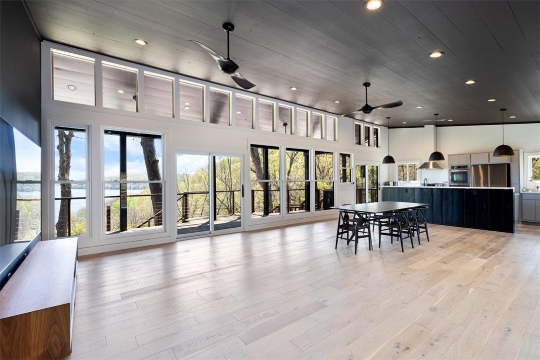 Point Mirage - Residential