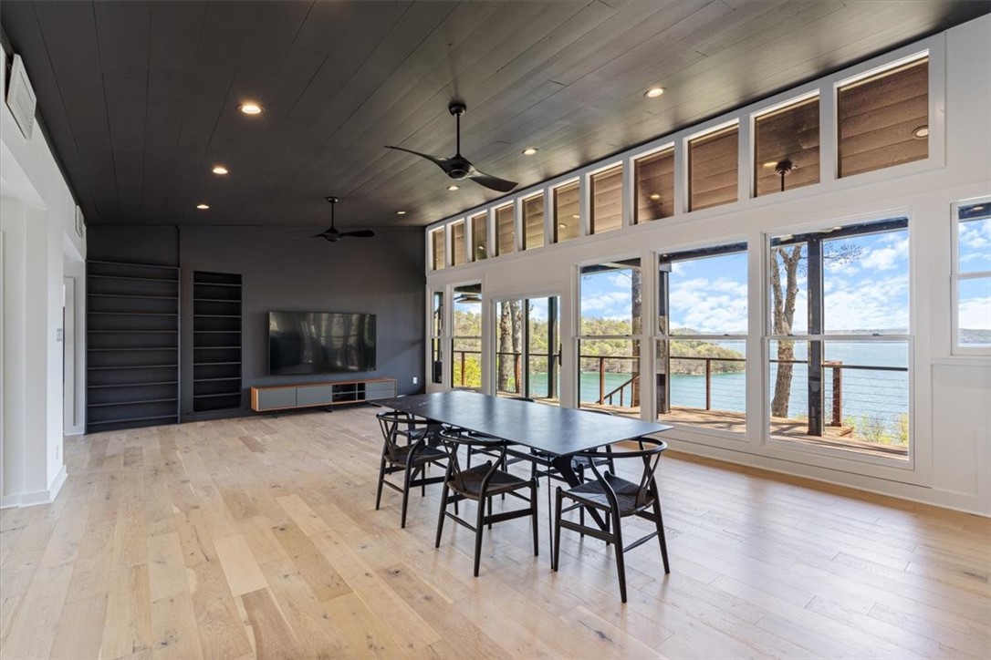 Point Mirage - Residential