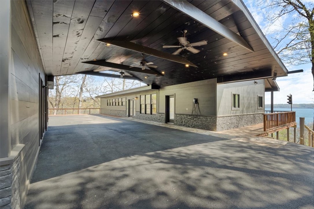 Point Mirage - Residential