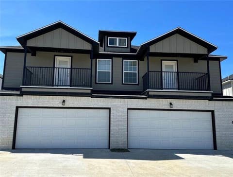 Photo of 1023 S Benchmark Lane 2 #2, Fayetteville, AR 72704 (MLS # 1357182)