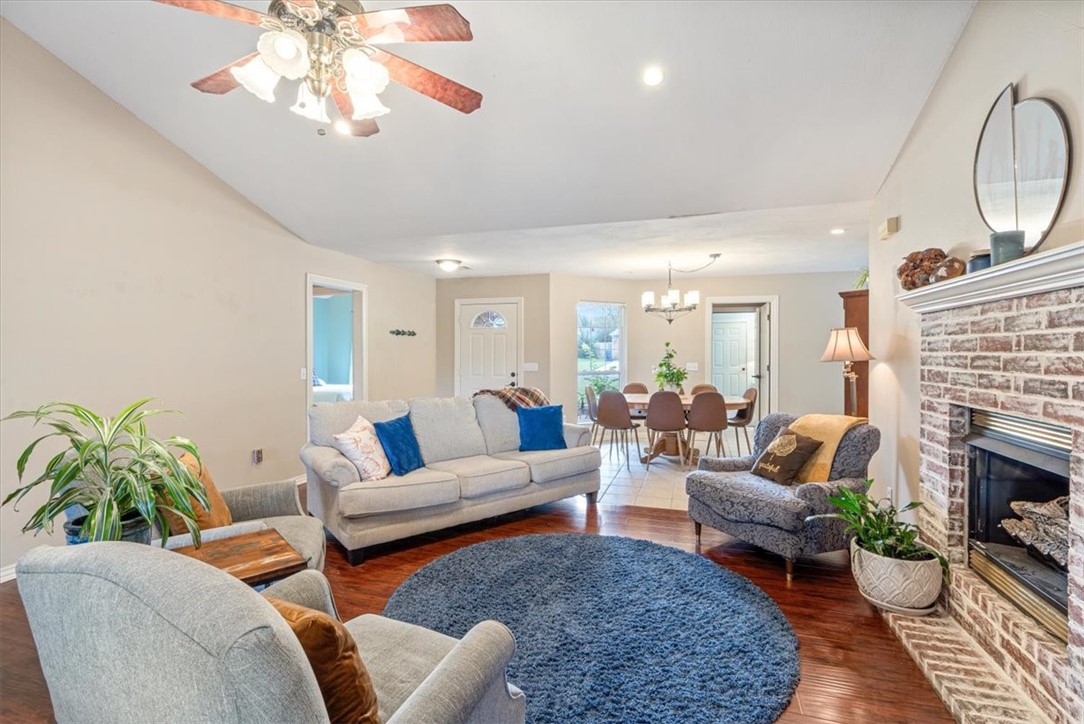 Fox Run Sub Ph Ii Siloam Spgs - Residential