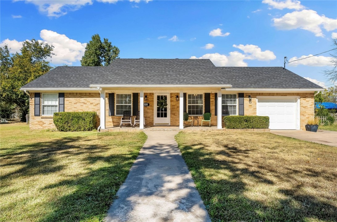 Home has new roof and new HVAC. Located in an established neighborhood close to schools, shopping, ect. Home has been well maintained and move in ready. Comes with a workshop that is all brick with gas and electric.