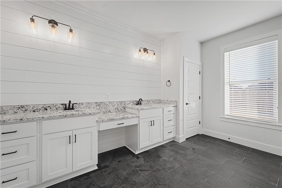 DIAMOND ESTATES PH V-CENTERTON - Residential