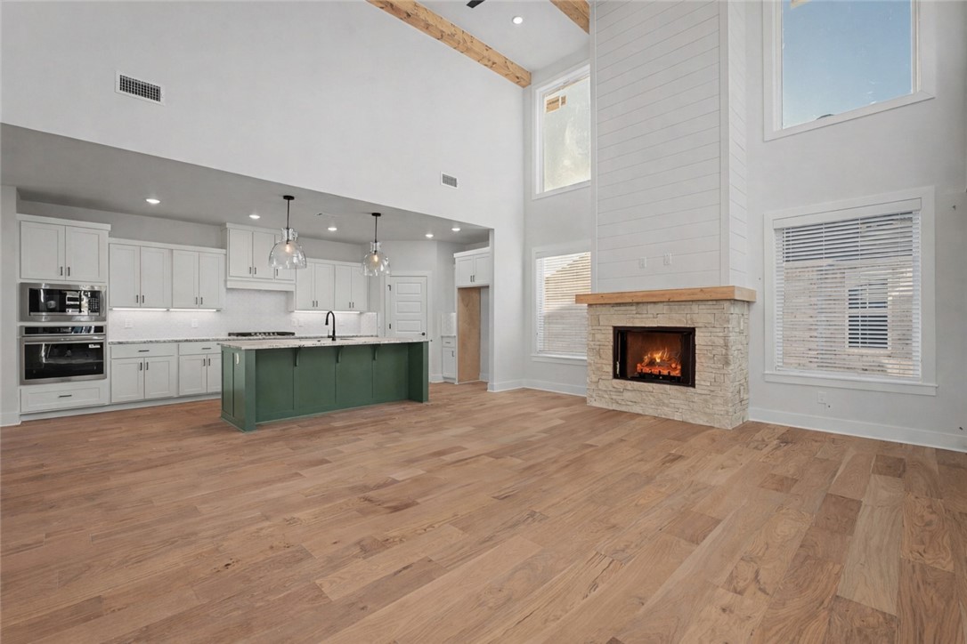 DIAMOND ESTATES PH V-CENTERTON - Residential