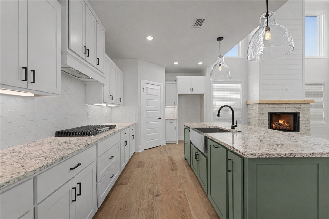 DIAMOND ESTATES PH V-CENTERTON - Residential