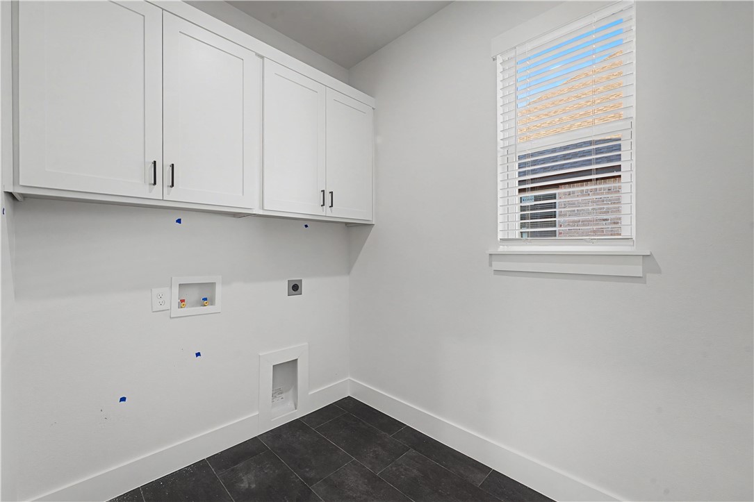 DIAMOND ESTATES PH V-CENTERTON - Residential