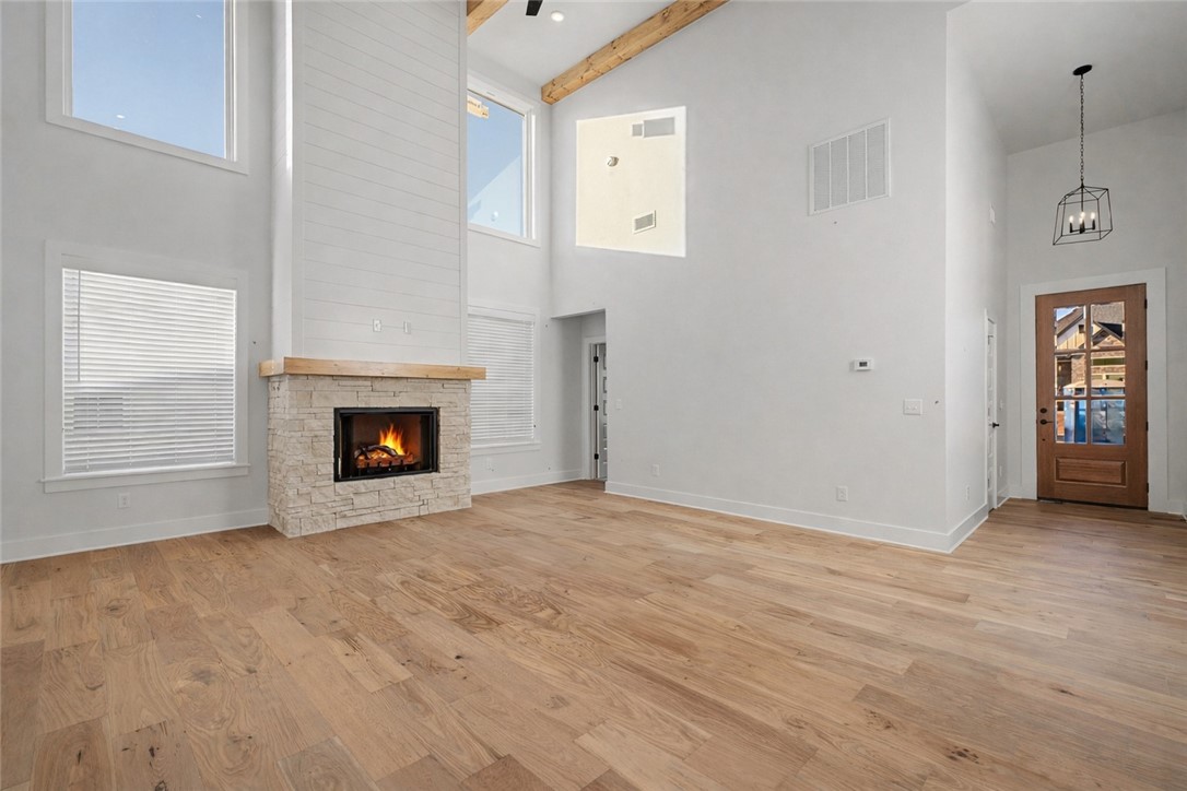 DIAMOND ESTATES PH V-CENTERTON - Residential