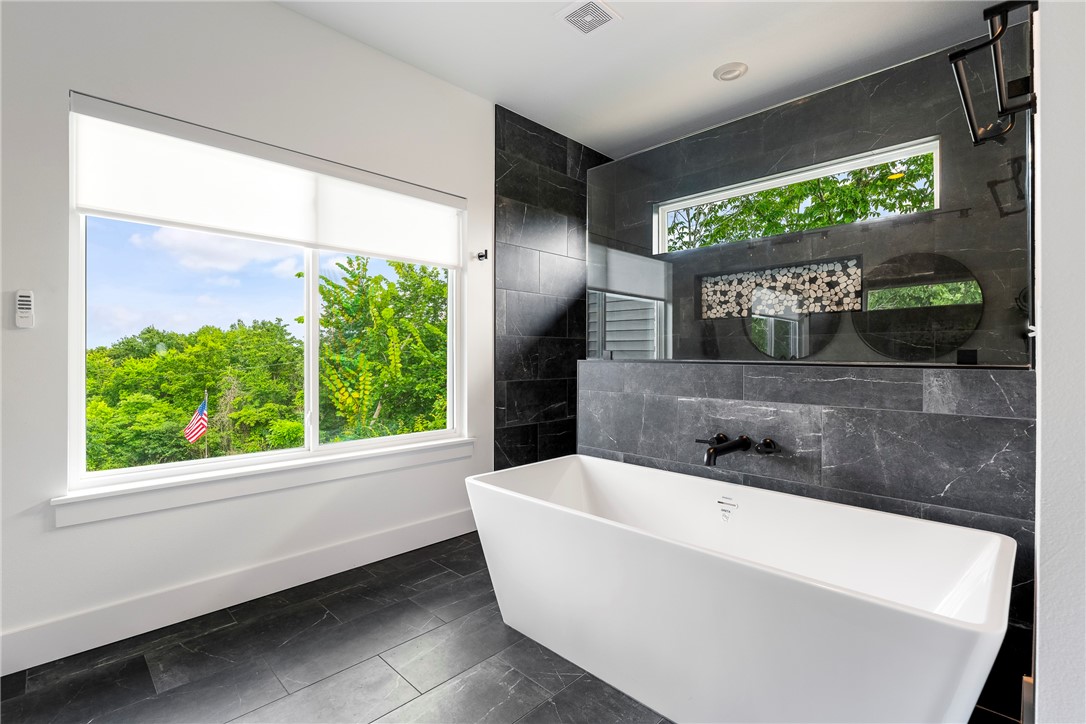 Rockingham Sub Bvv - Residential Lease