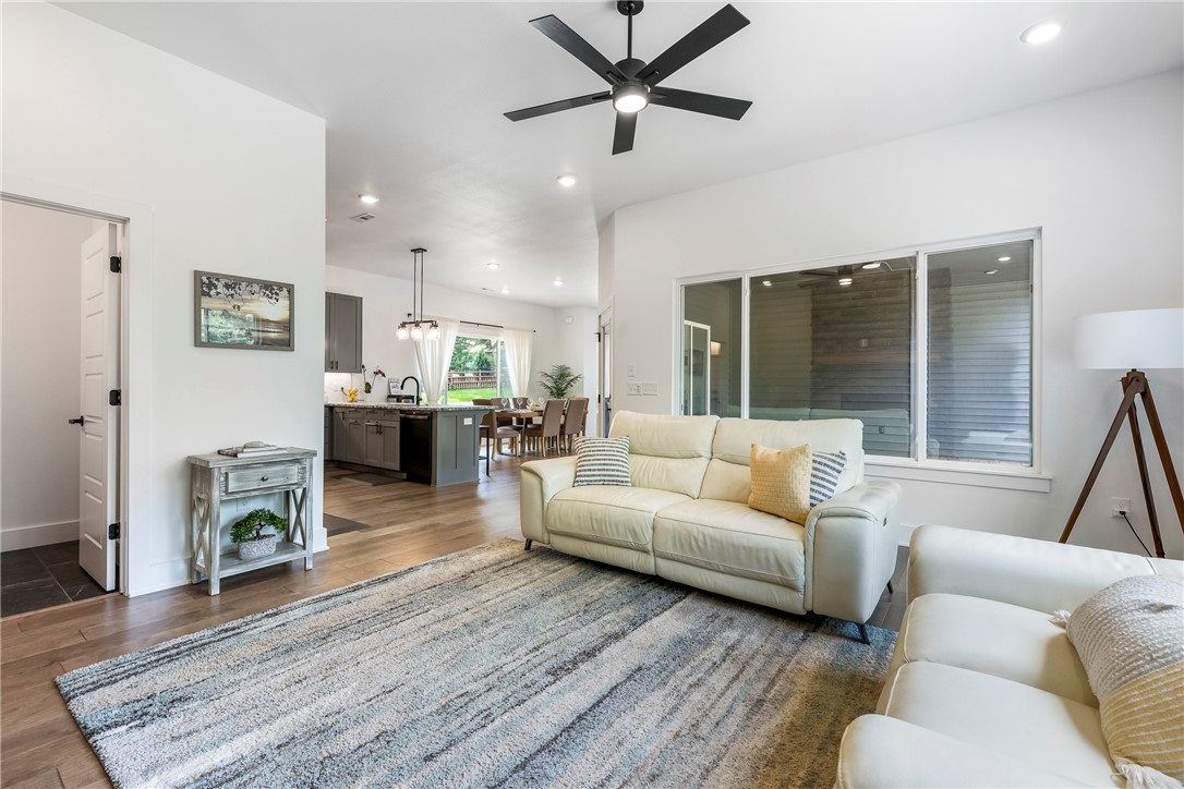 Rockingham Sub Bvv - Residential Lease