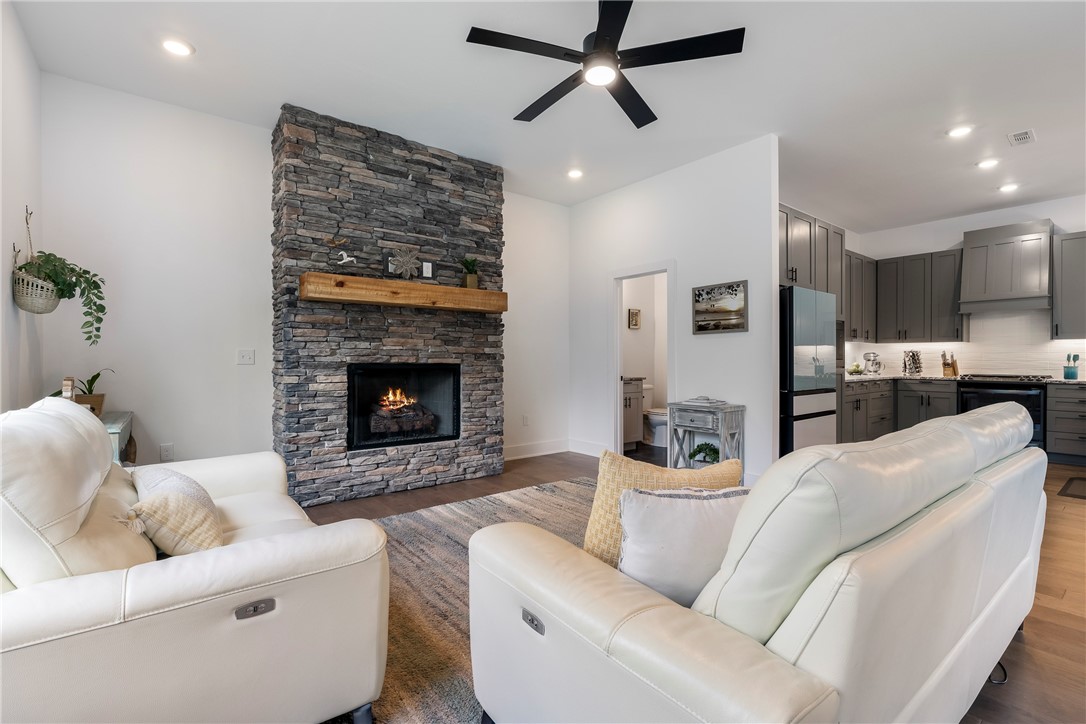 Rockingham Sub Bvv - Residential Lease