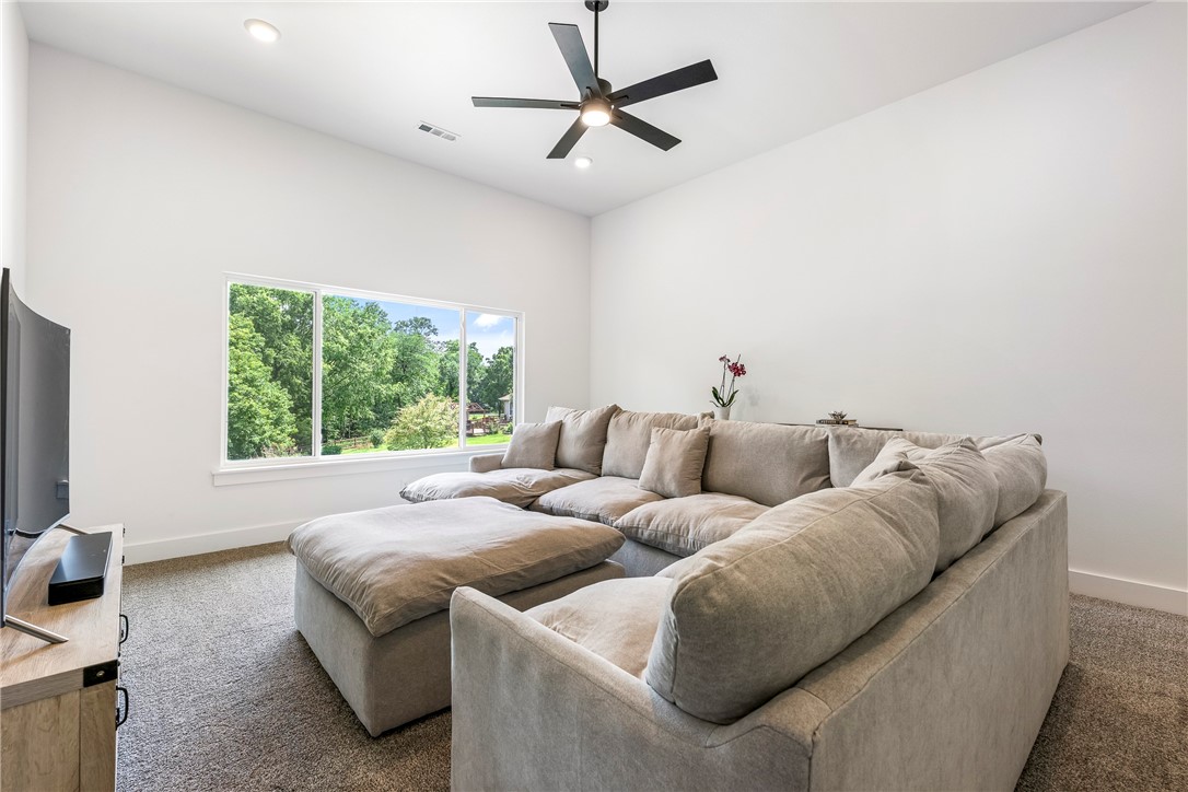 Rockingham Sub Bvv - Residential Lease