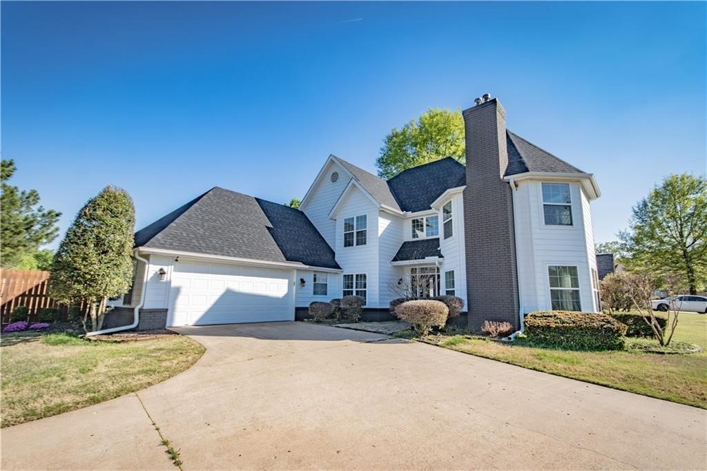 Beautiful executive rental in Woods Creek in Bentonville! Located on a large corner lot, this home features: in-ground and lawn care provided, great open kitchen, large master suite with whirlpool tub and walk-in-shower, and walk-in-closet. Home also features 2 living areas, stone patio with mature trees to provide shade and quick access to I49. Ready to move in! Owner will have pool opened and closed every season, tenant responsible for pool/chemical maintenance. Refrigerator included as a courtesy to the tenants.