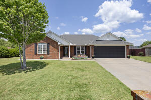 Welcome to your dream home! This stunning 3 bedroom, 2 bathroom house boasts a beautifully updated interior and a yard that will take your breath away.As you step inside, you will be greeted by a spacious and bright living area, perfect for relaxing or entertaining guests. The kitchen features modern appliances, plenty of storage space, and a cozy dining area where you can enjoy your meals while looking out at the lush greenery of the yard.With three bedrooms, there is plenty of space for a growing family or for hosting overnight guests. The two bathrooms have been recently renovated with stylish fixtures and finishes, adding a touch of luxury to your daily routine.But the real showstopper of this home is the yard. Picture yourself spending sunny afternoons lounging on the patio