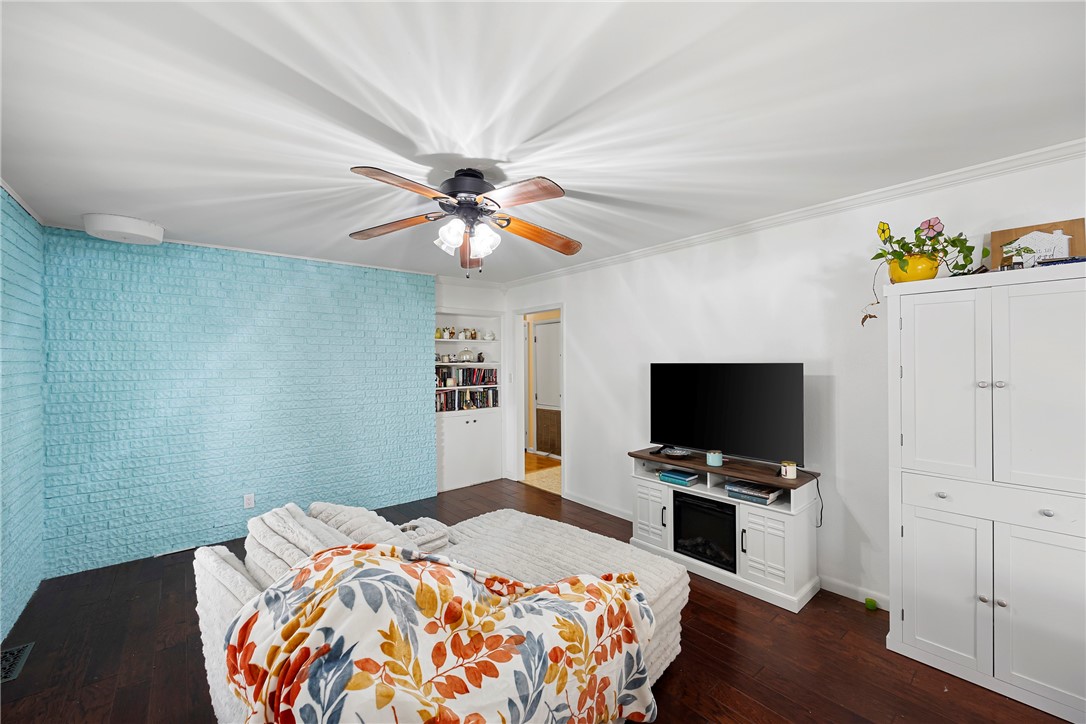 Holloway Rep South Hwy - Residential
